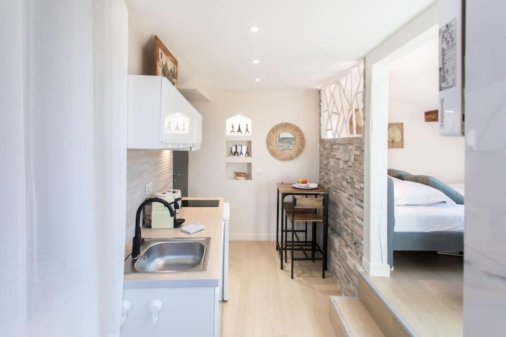 Apartment #49 Perfect Location Saleya Old Town 2mins To Sea Ac